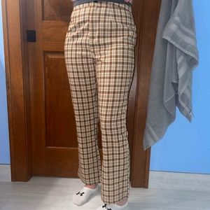 Medium, brown, tan, plaid